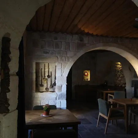 1811 Cave