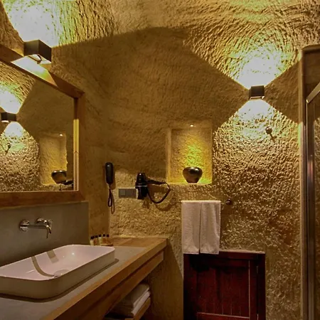 1811 Cave Szálloda